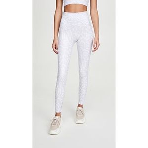 Good American Essentials White Leopard Foil 7/8” Leggings 0